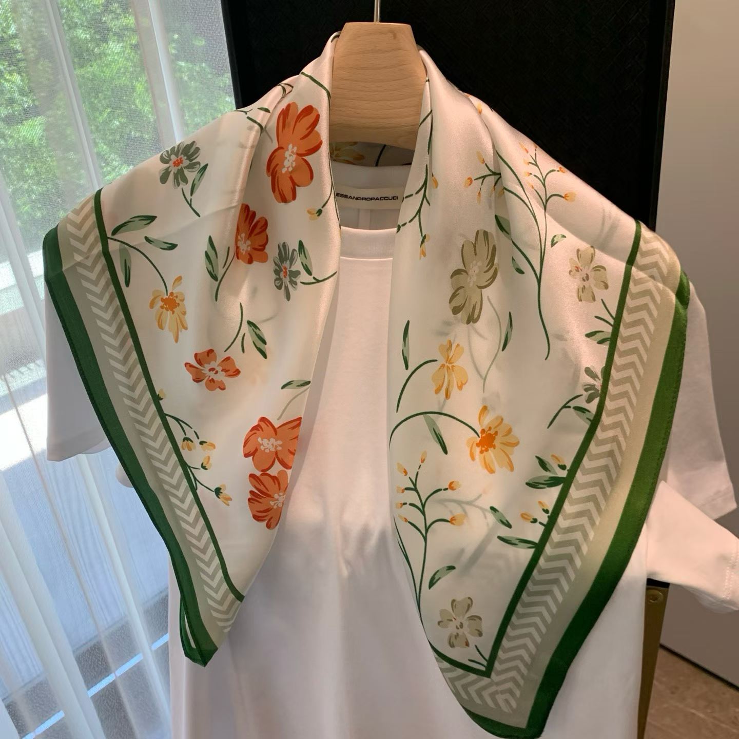 65*65cm 100% natural square silk scarf