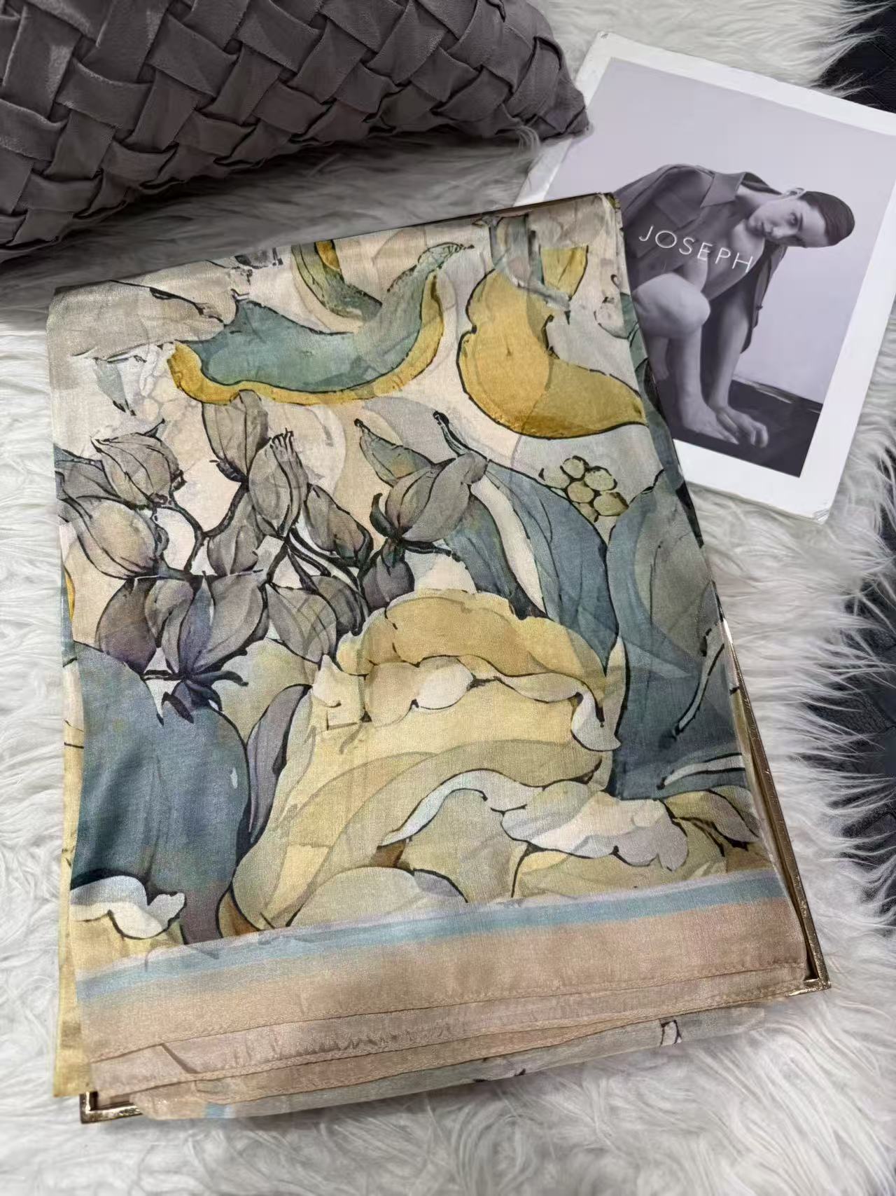 2026 New Women Mulberry Silk Scarf 176*110cm
